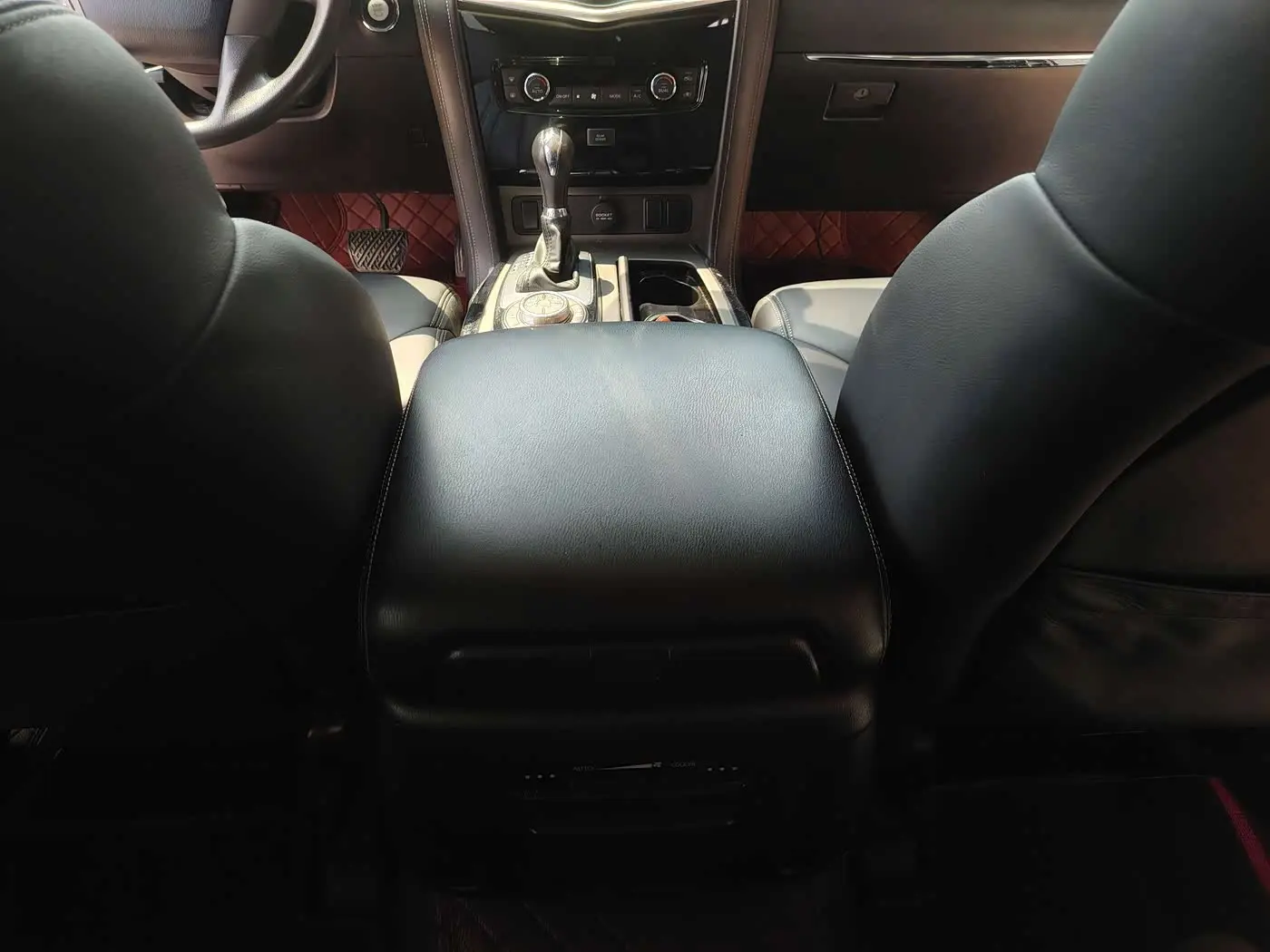 Nissan Patrol 2018 — Фото 17/20