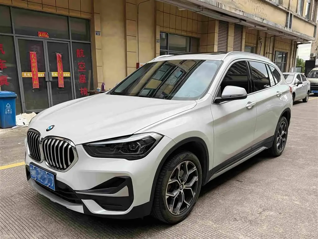BMW X1 2022 — Photo 1/13