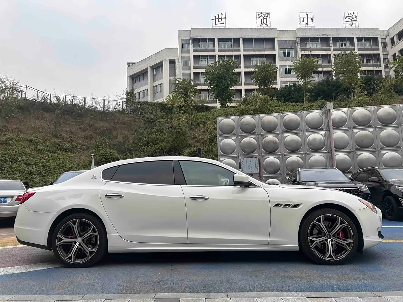 Maserati Quattroporte 2016 — Фото 4/16