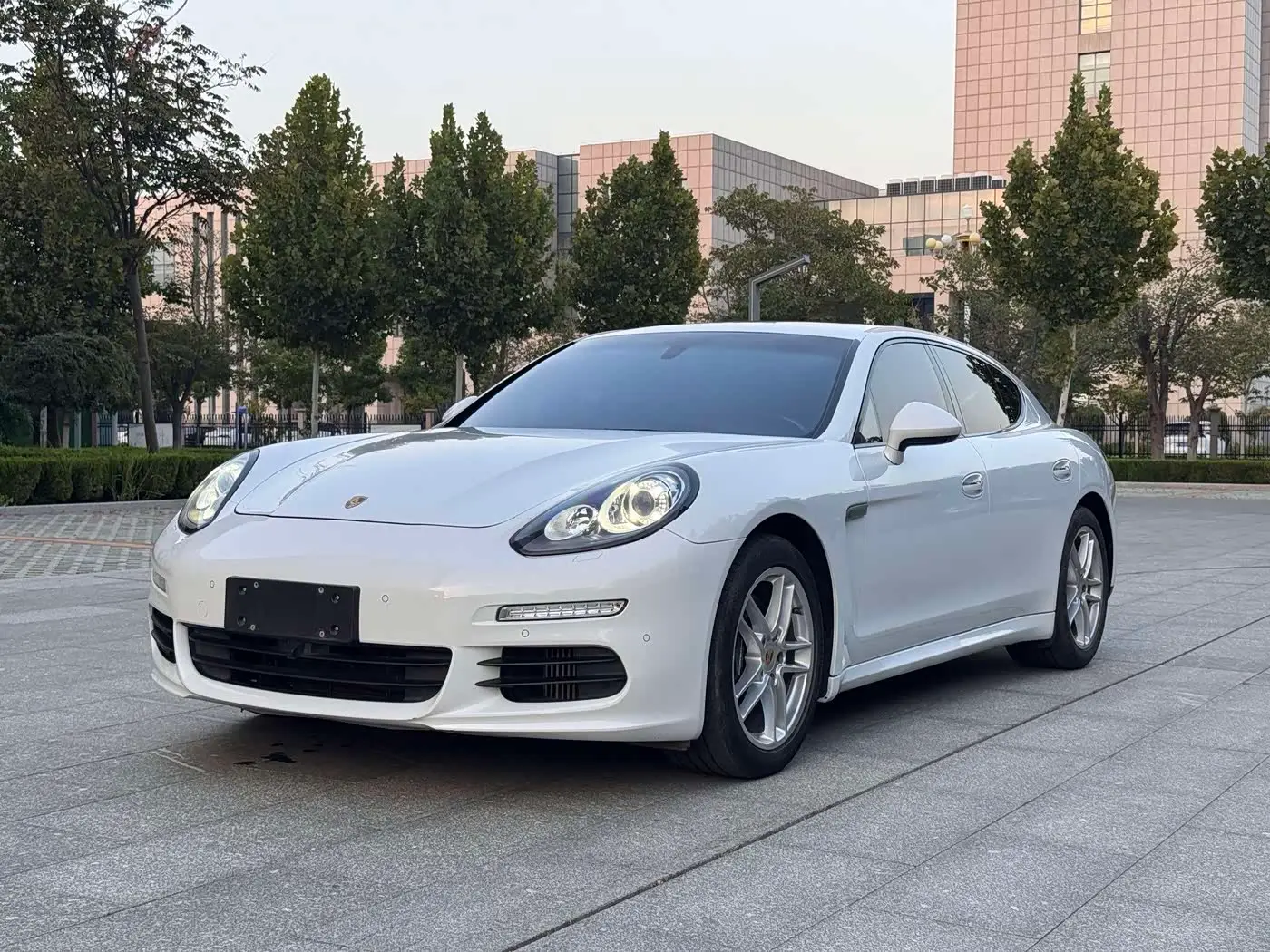 Porsche Panamera, 2016