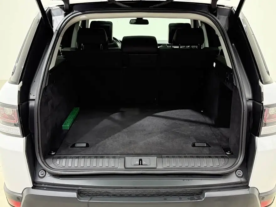 Land Rover Range Rover Sport 2015 — Photo 17/17