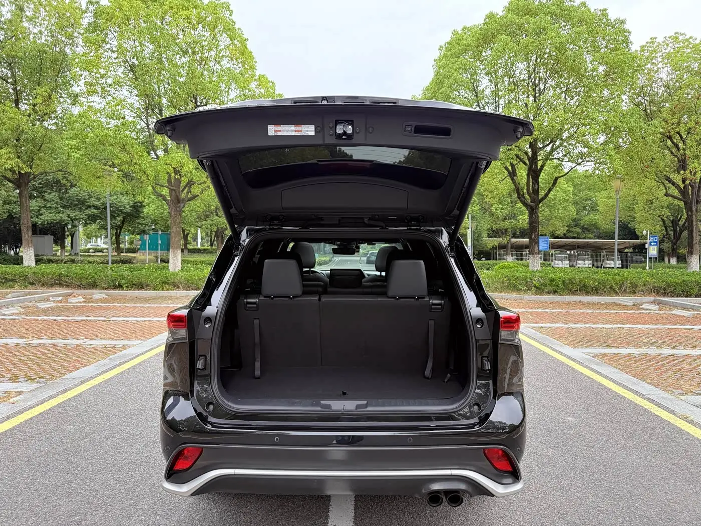 Toyota Crown Kluger 2021 — Şəkil 17/18