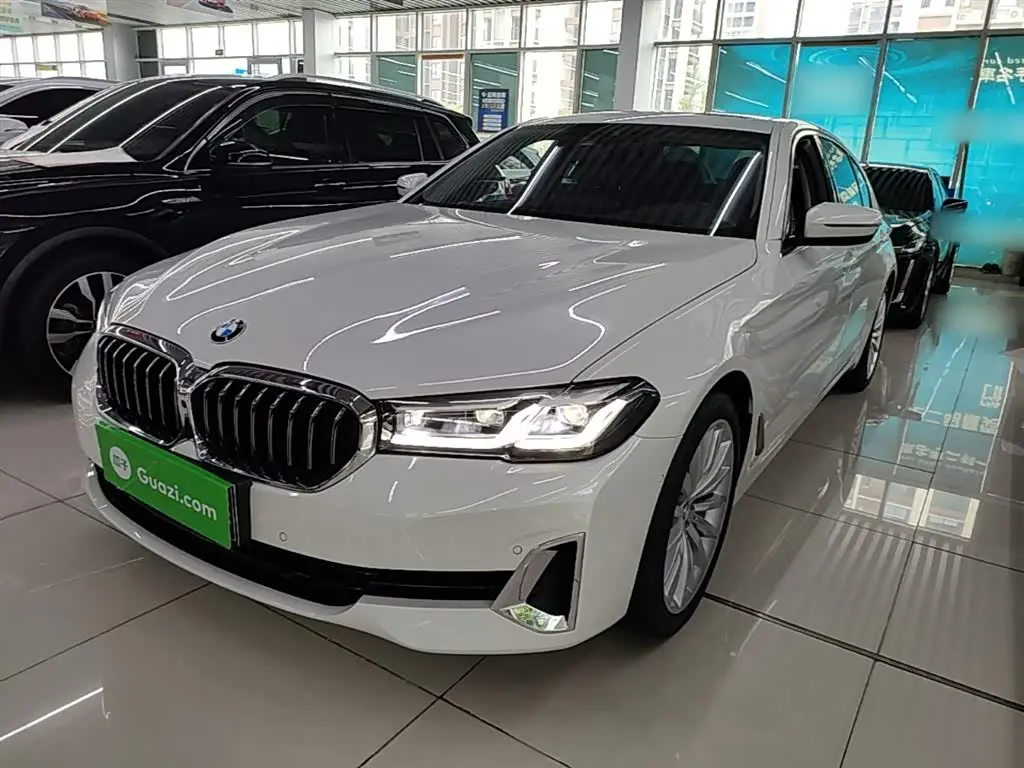 BMW 5 Series 2021 — Photo 2/20