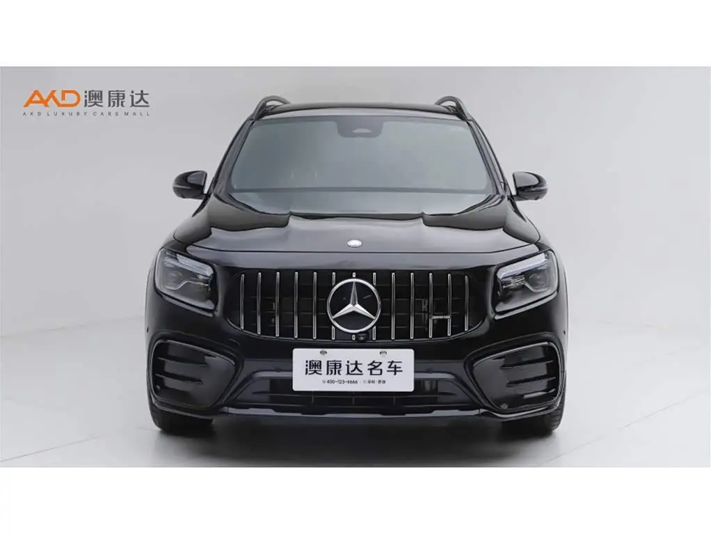 Mercedes-Benz GLB AMG 2024 — Photo 2/10