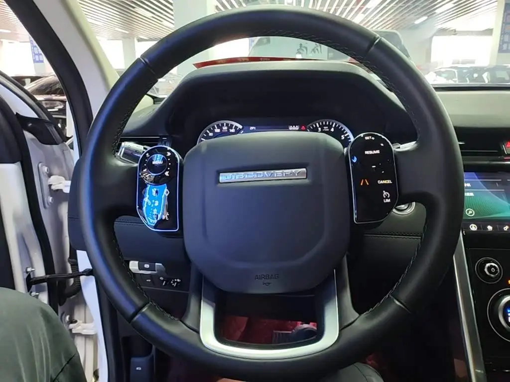 Land Rover Discovery Sport 2021 — Фото 11/20