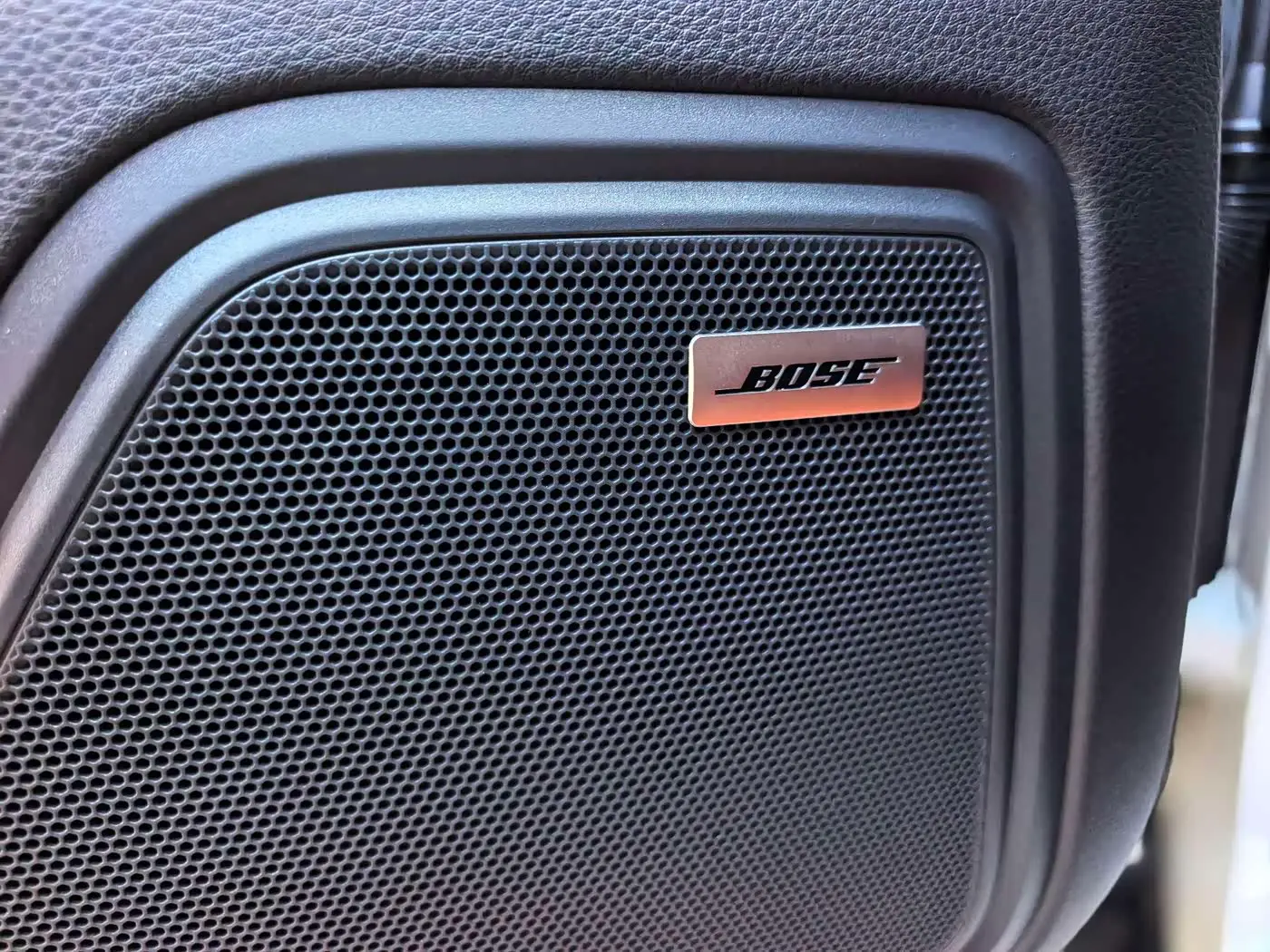 Porsche Macan 2024 — Photo 9/14