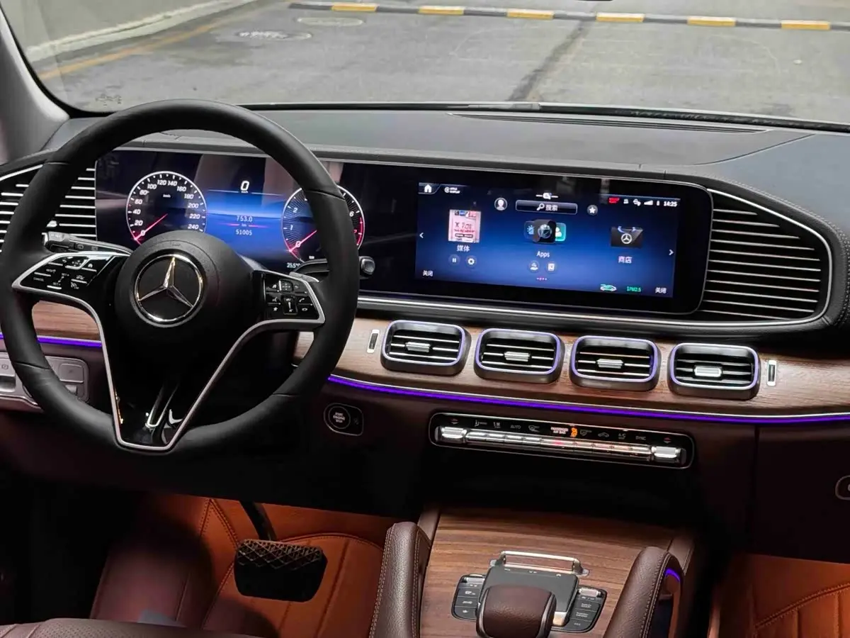 Mercedes-Benz GLE 2024 — Фото 13/16