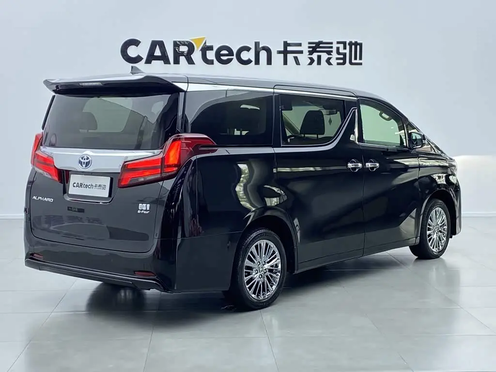 Toyota Alphard 2022 — Фото 3/20