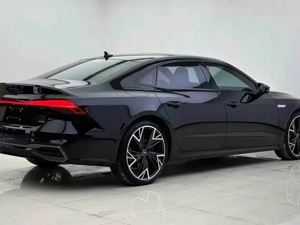 Audi A7L 2024 — Фото 10/12