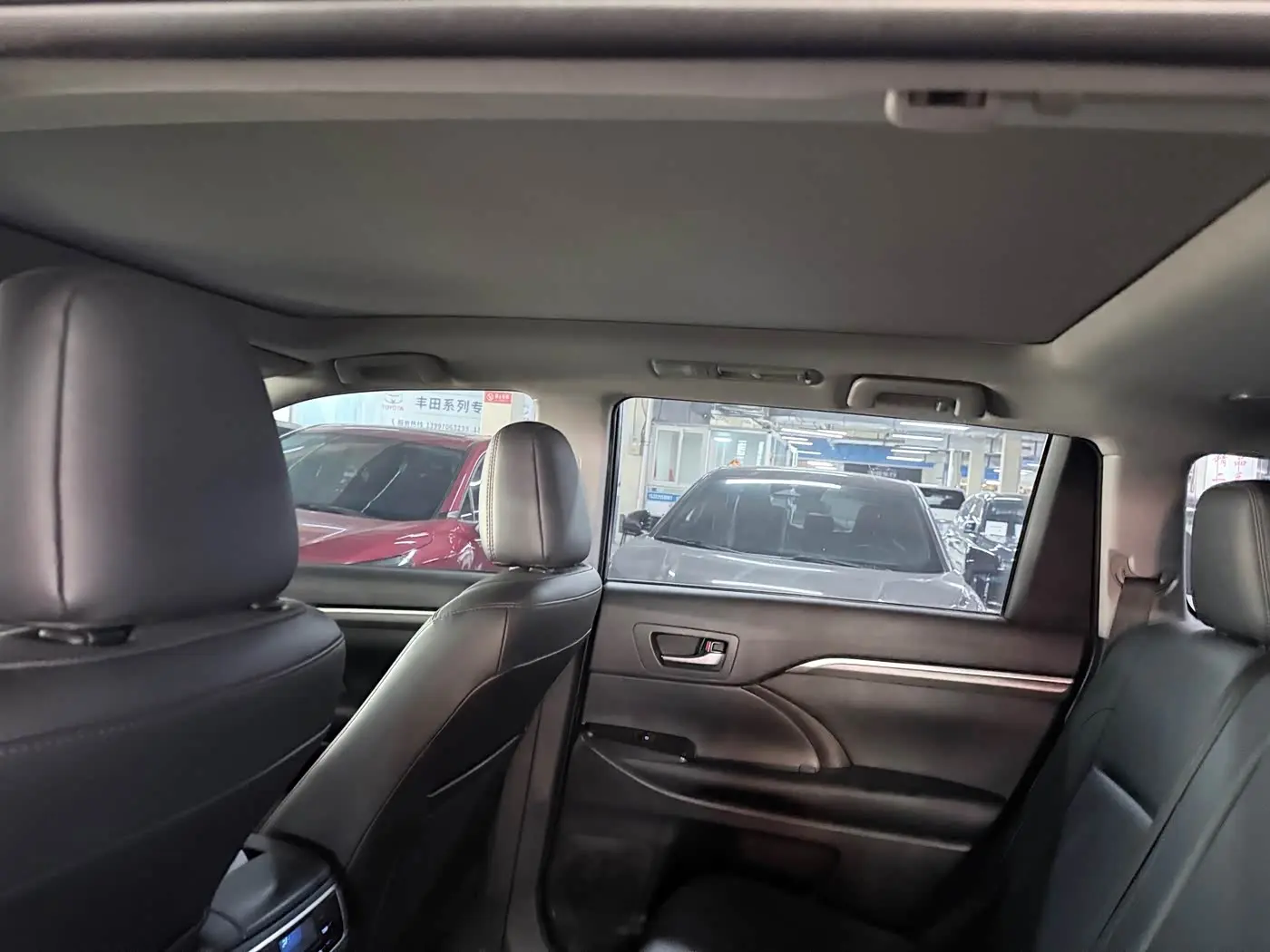 Toyota Highlander 2021 — Photo 12/20