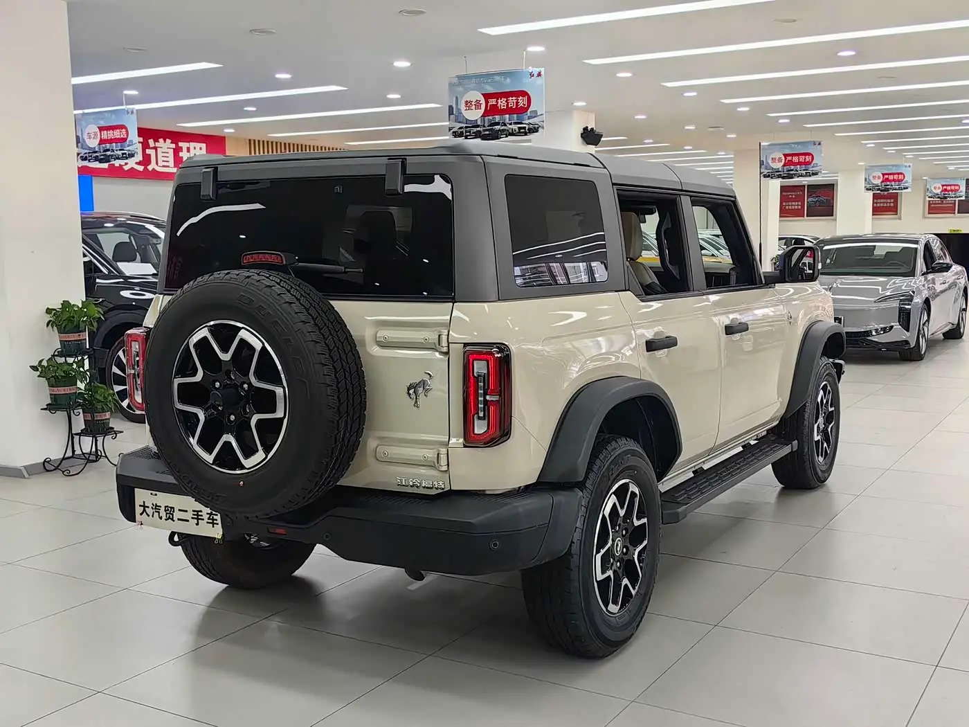 Ford Bronco 2024 — Photo 4/11