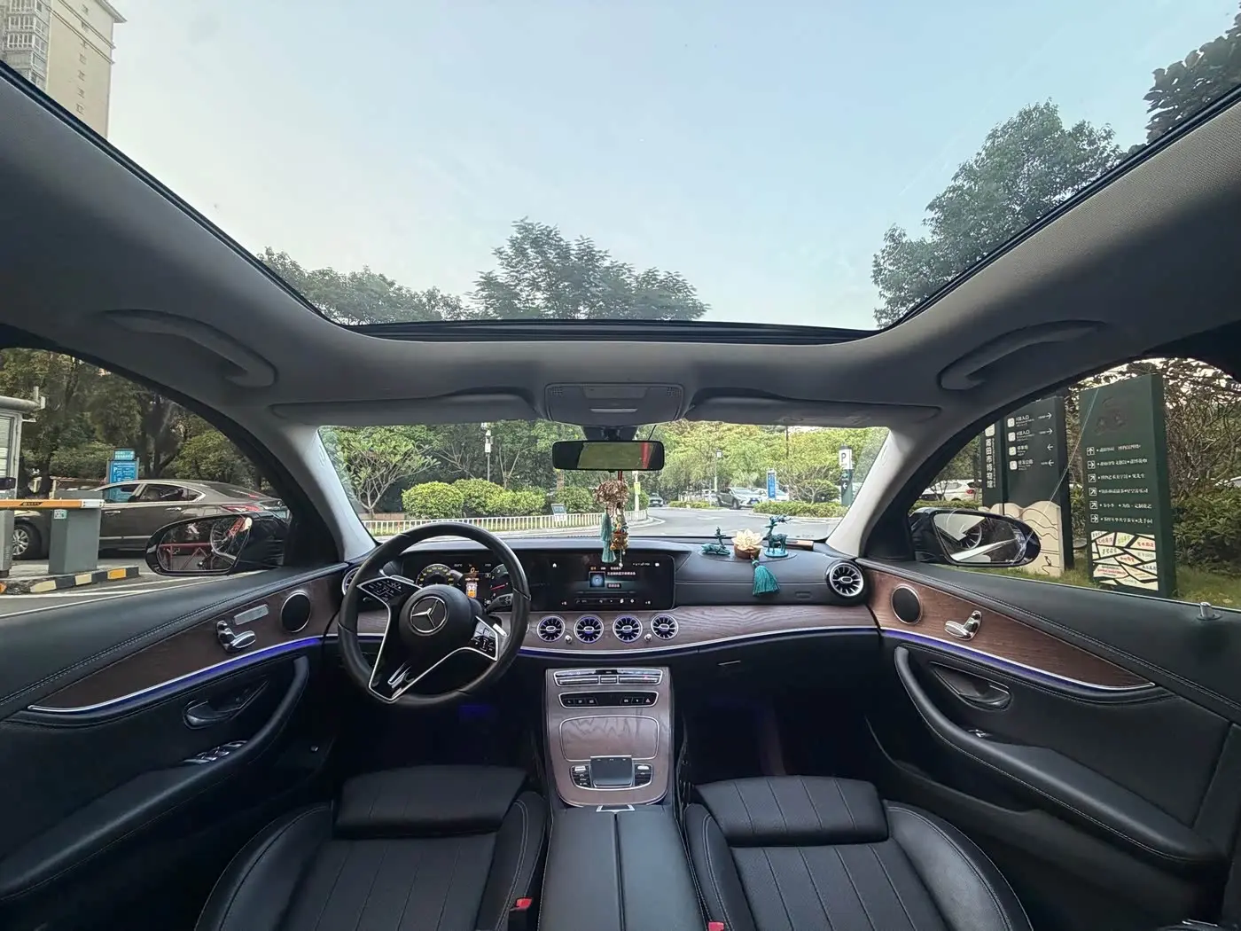 Mercedes-Benz E-Class 2022 — Фото 3/9