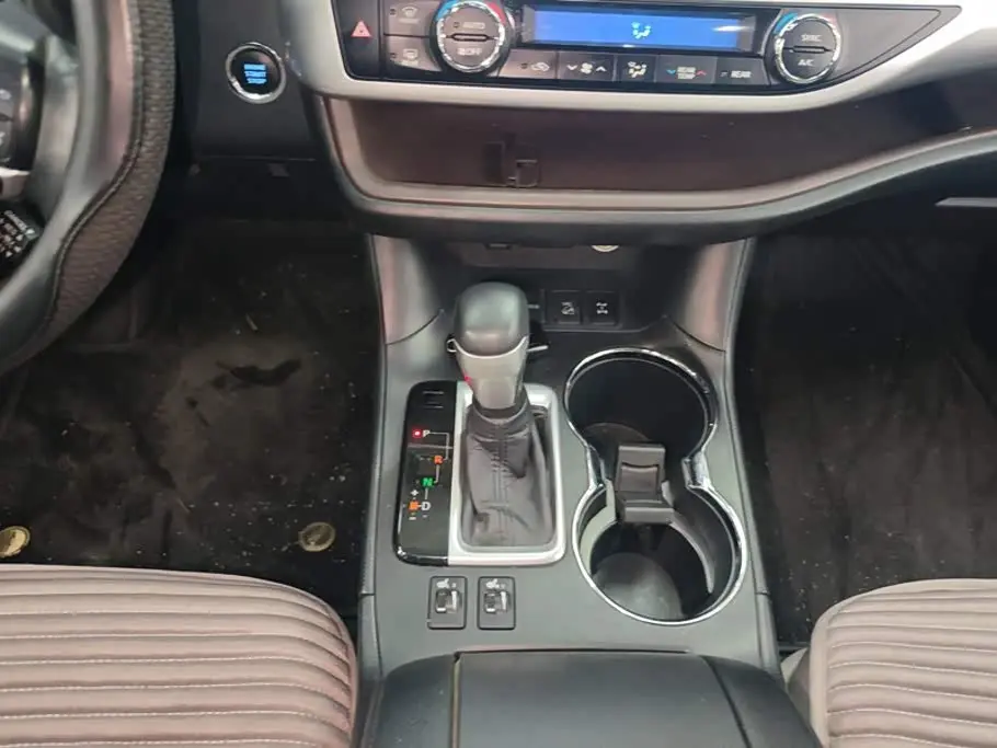 Toyota Highlander 2020 — Фото 16/16
