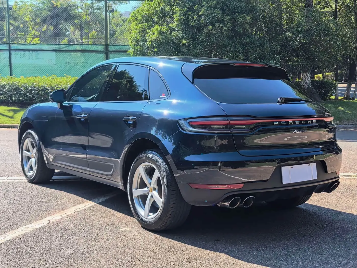 Porsche Macan 2021 — Фото 7/16