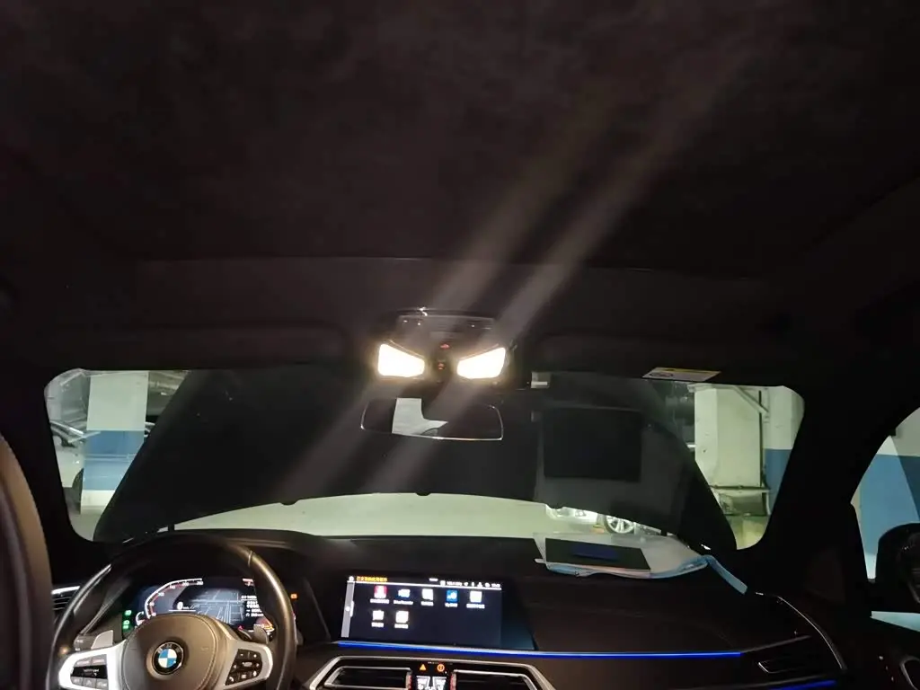 BMW X7 2020 — Photo 19/20
