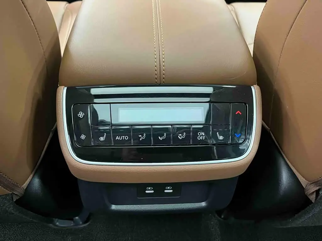 Nissan Terra 2024 — Photo 20/20