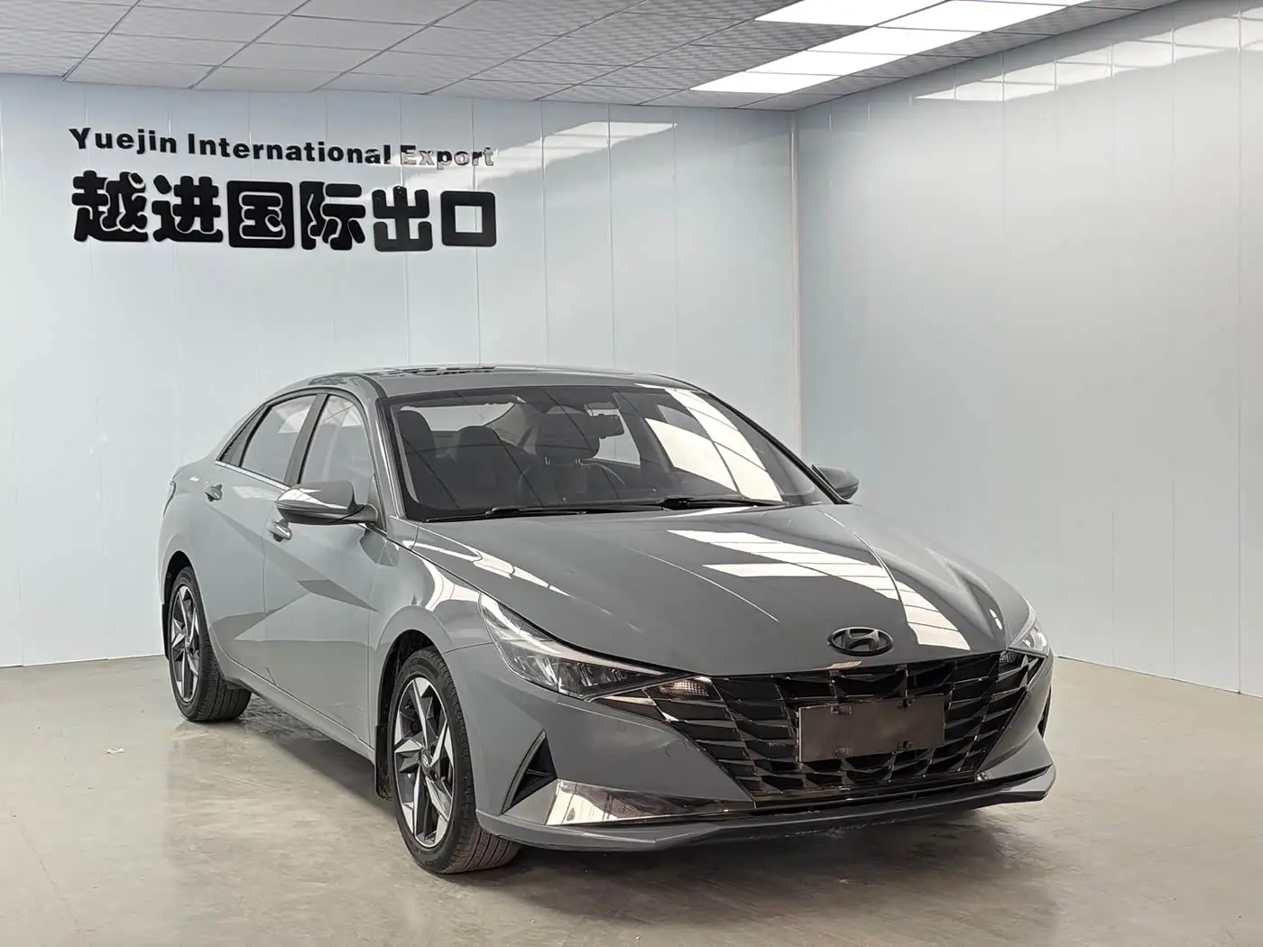 Hyundai Elantra 2022 — Фото 3/10