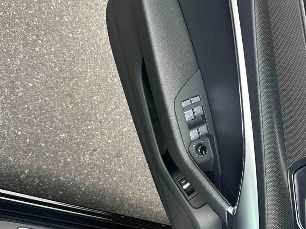 Audi A6L 2024 — Photo 11/20