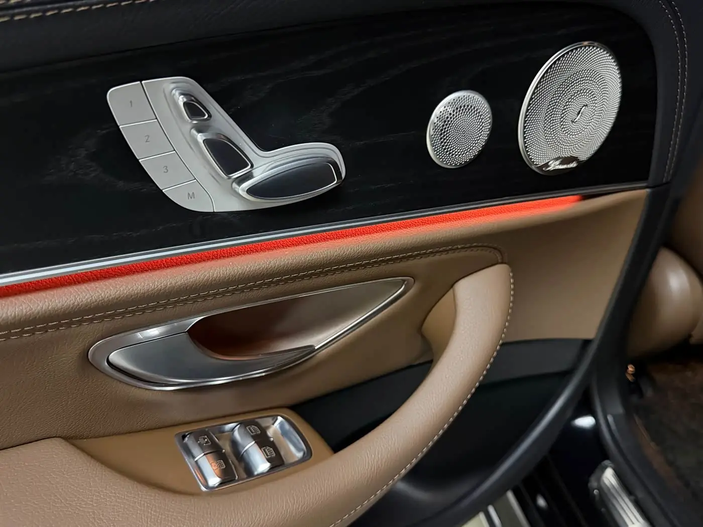 Mercedes-Benz E-Class 2024 — Фото 10/13