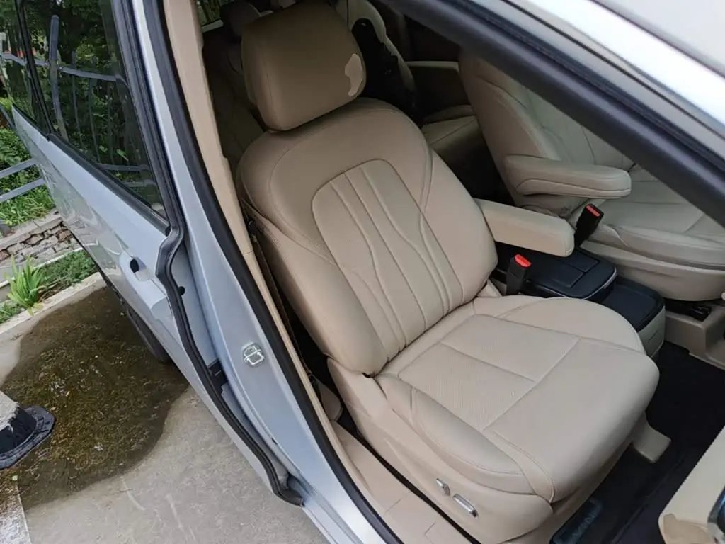 Buick GL8 New Energy 2025 — Photo 20/20