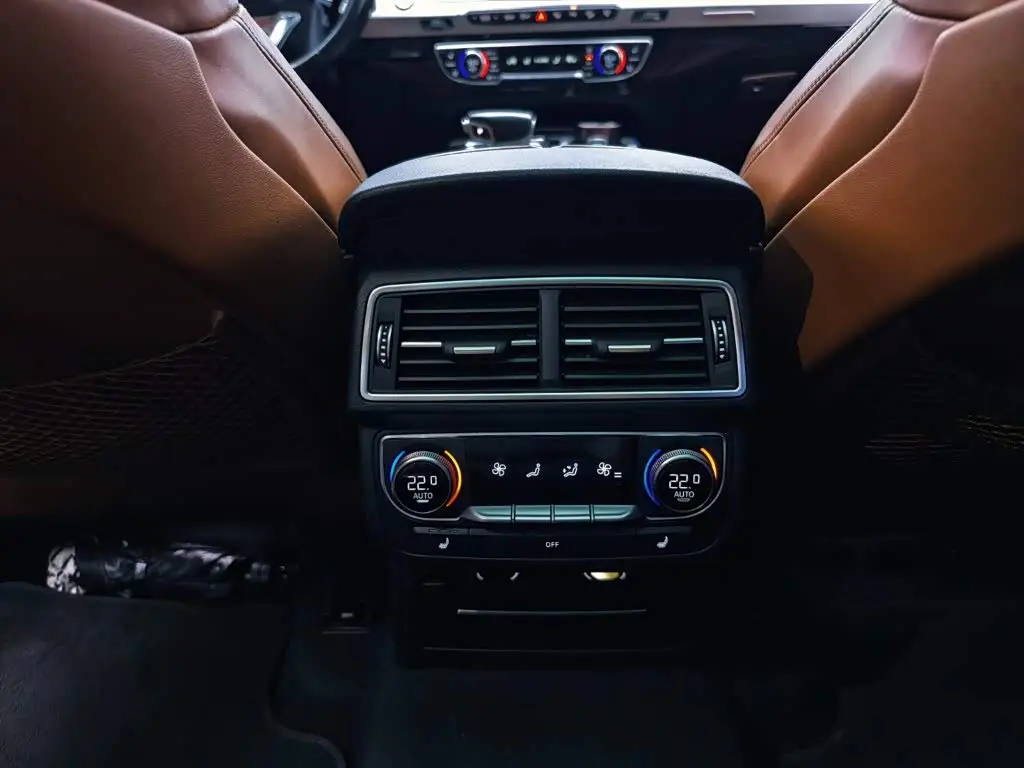 Audi Q7 2017 — Фото 19/20