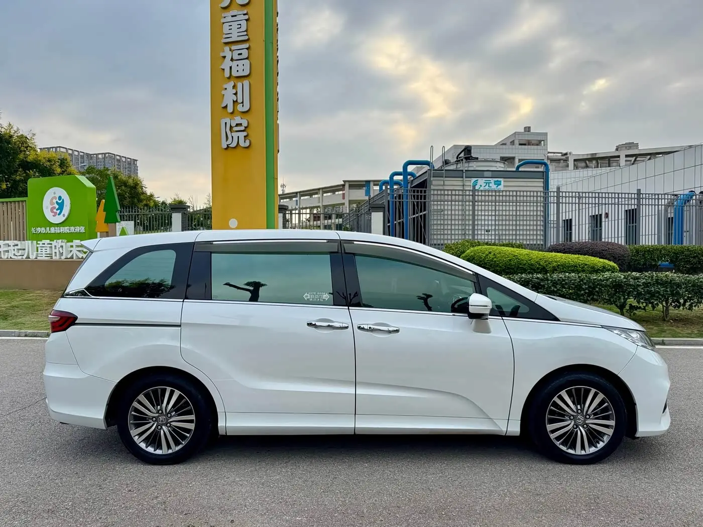 Honda Odyssey 2019 — Фото 18/19