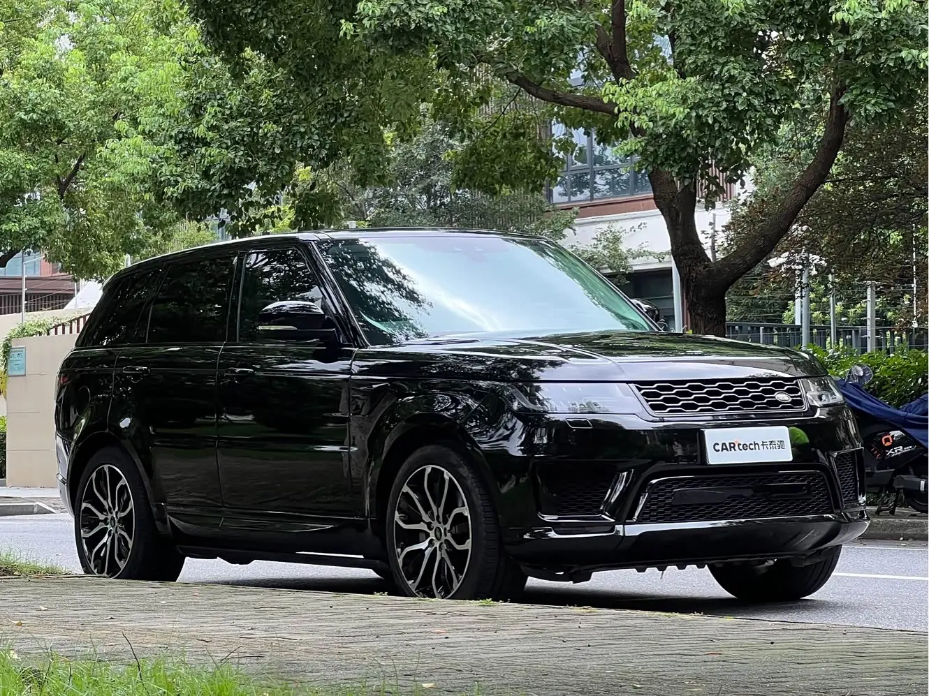 Land Rover Range Rover Sport 2022 — Photo 3/20