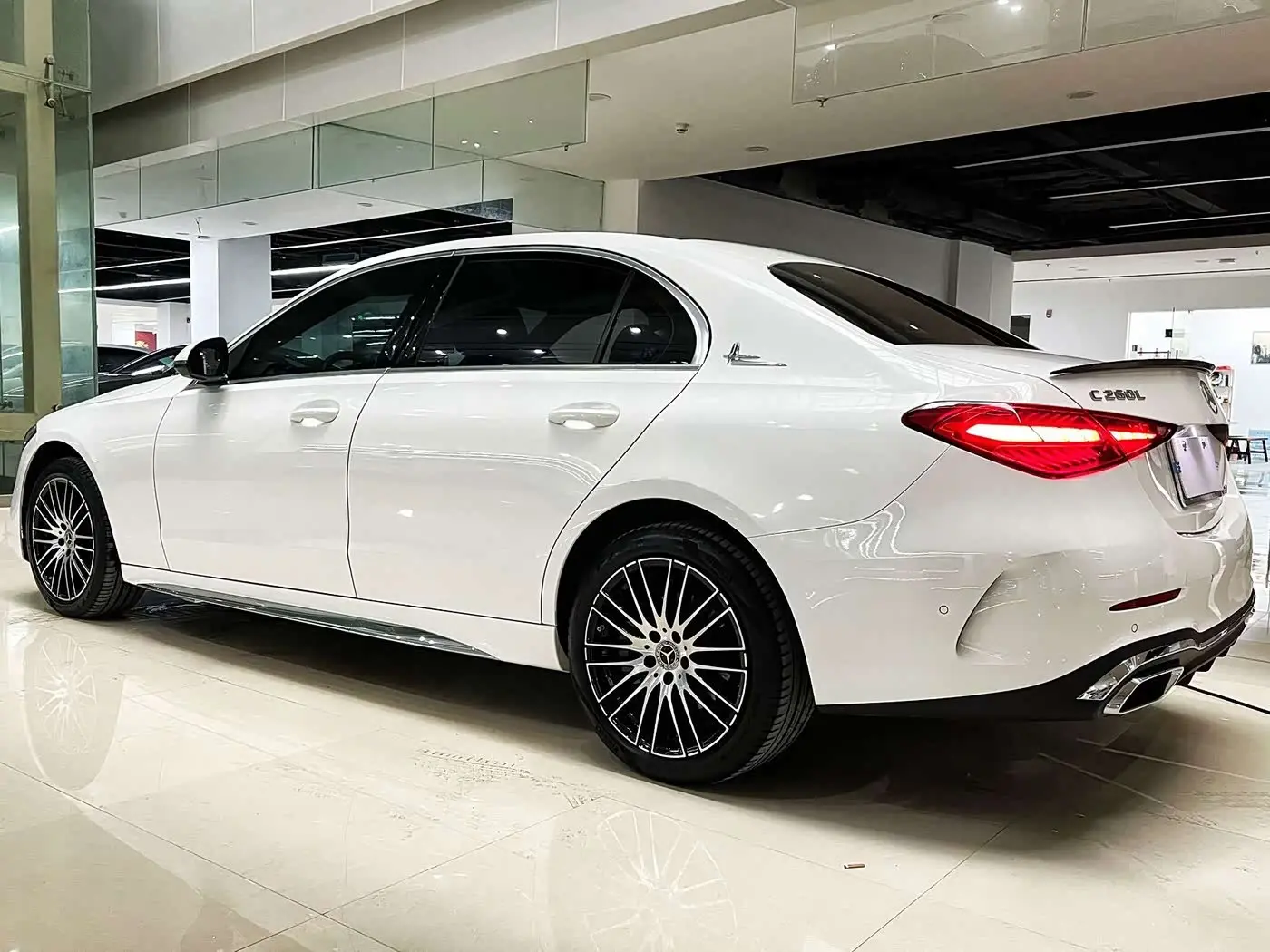 Mercedes-Benz C-Class 2024 — Фото 4/8