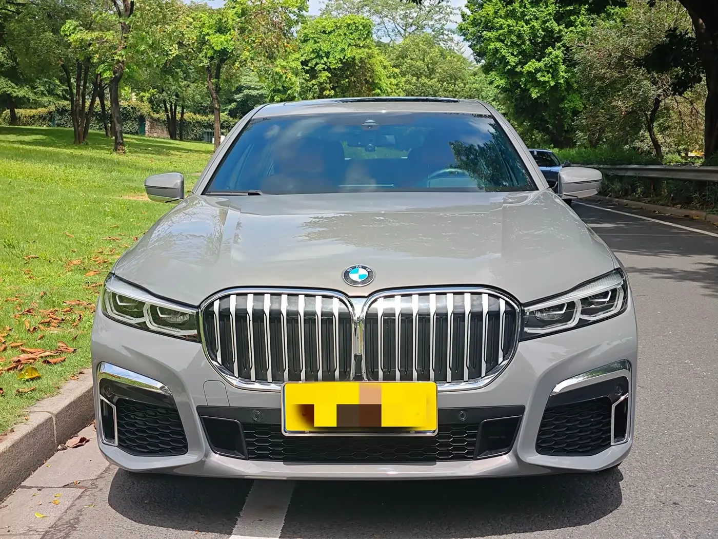 BMW 7 Series 2022 — Photo 2/20