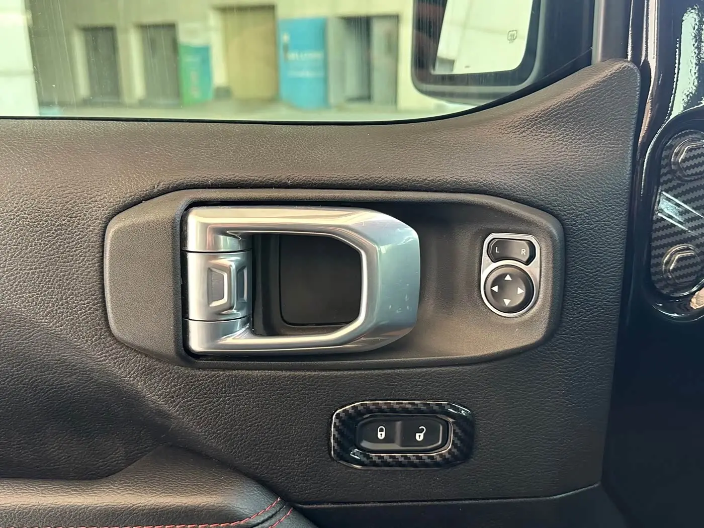 Jeep Wrangler 2021 — Фото 16/20
