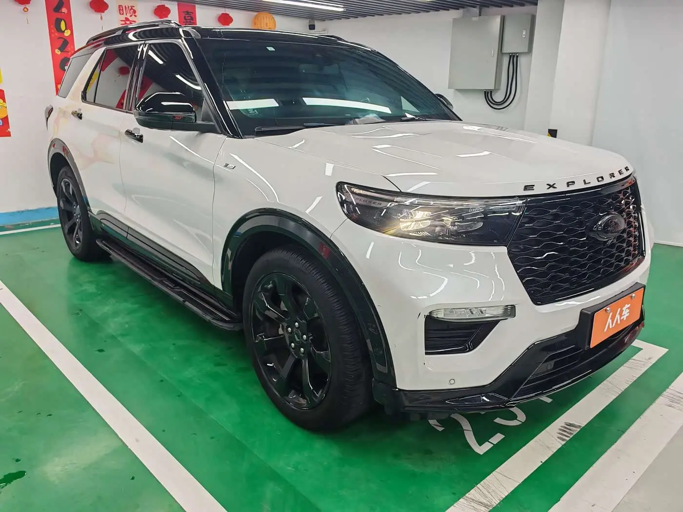 Ford Explorer 2021 — Photo 16/20