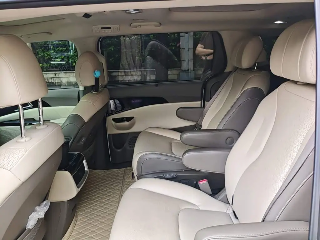 Kia Carnival 2021 — Фото 13/20