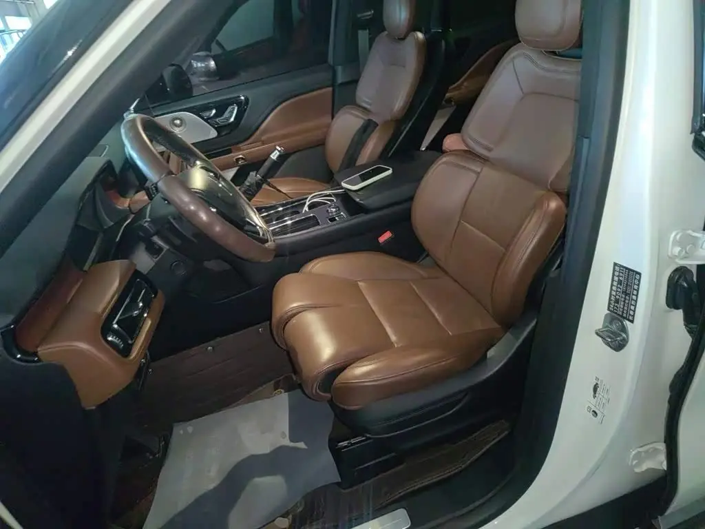 Lincoln Aviator 2020 — Фото 11/20
