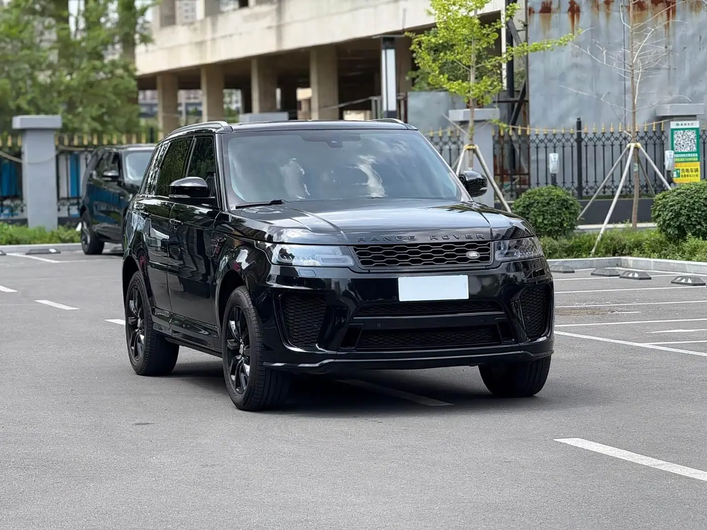 Land Rover Range Rover Sport 2014 — Фото 3/18