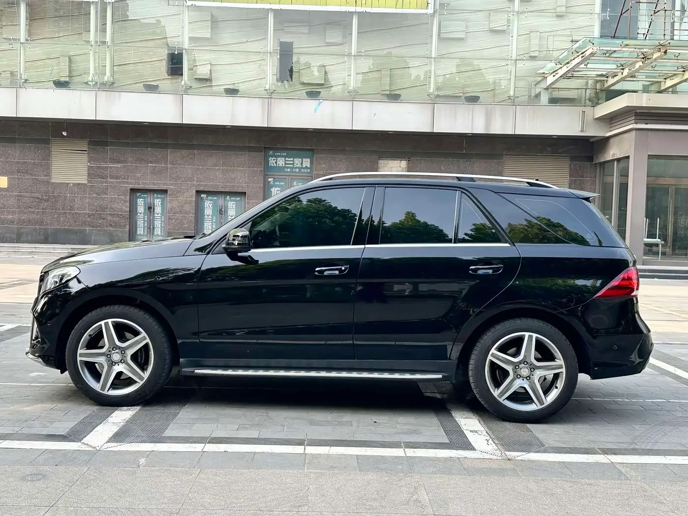 Mercedes-Benz GLE 2016 — Şəkil 14/14