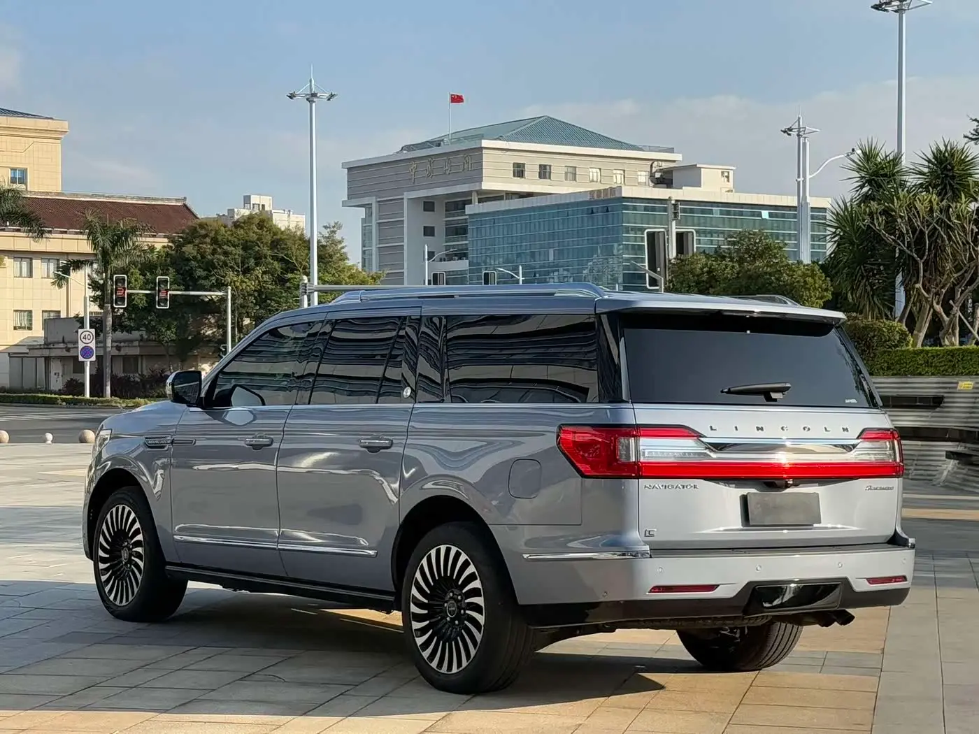 Lincoln Navigator 2022 — Фото 14/17