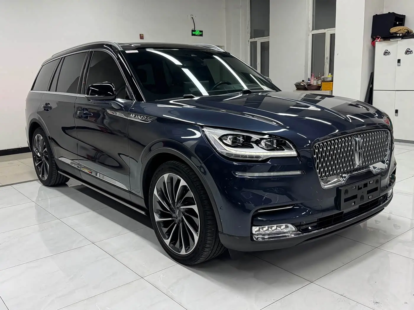 Lincoln Aviator 2021 — ფოტო 3/18