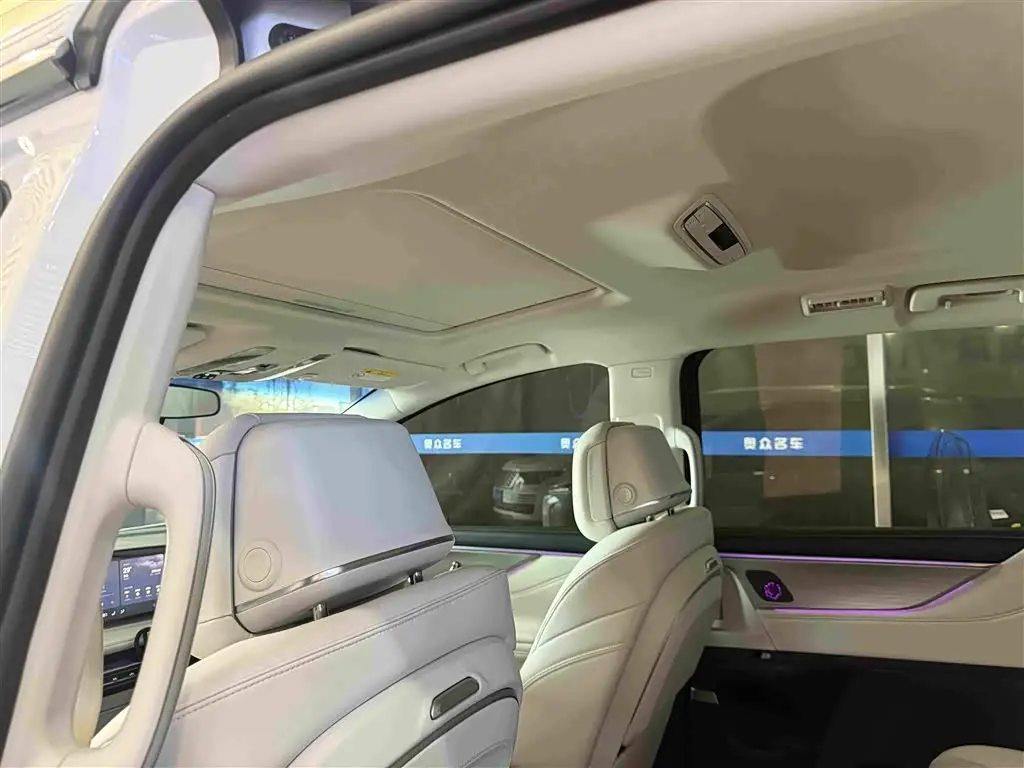 Buick GL8 New Energy 2024 — Photo 7/16
