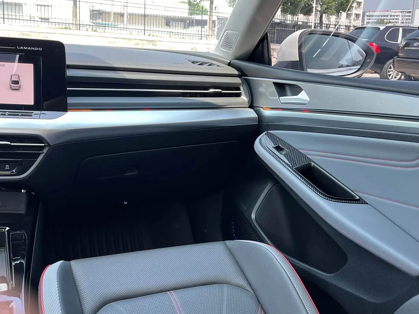 Volkswagen Lamando 2024 — Photo 9/19