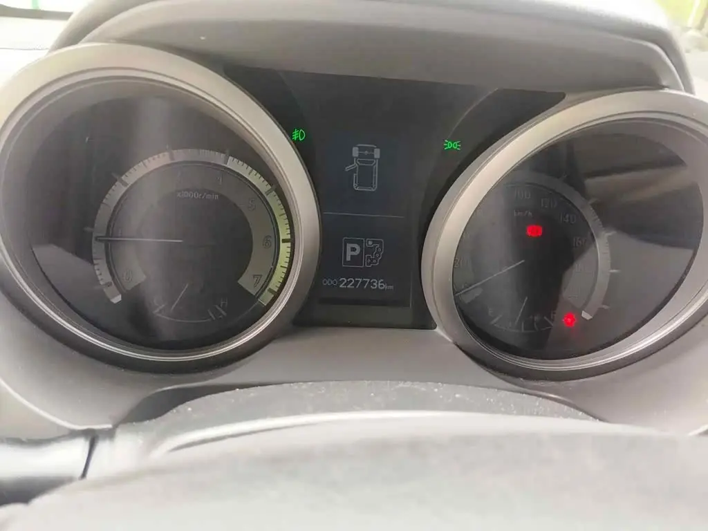 Toyota Prado 2011 — Şəkil 4/13