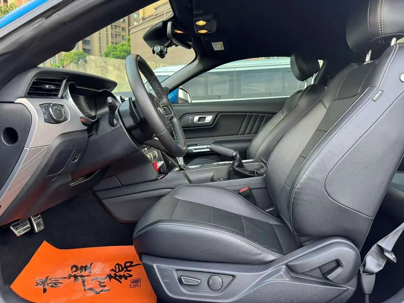 Ford Mustang 2020 — Photo 6/9