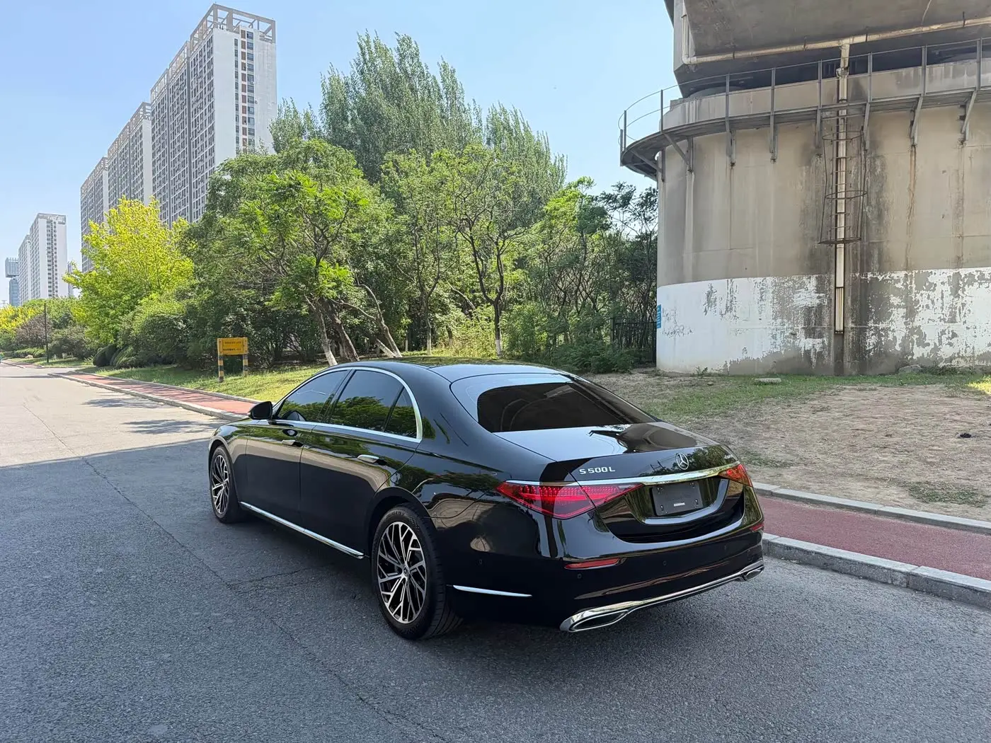 Mercedes-Benz S-Class 2024 — Photo 4/9