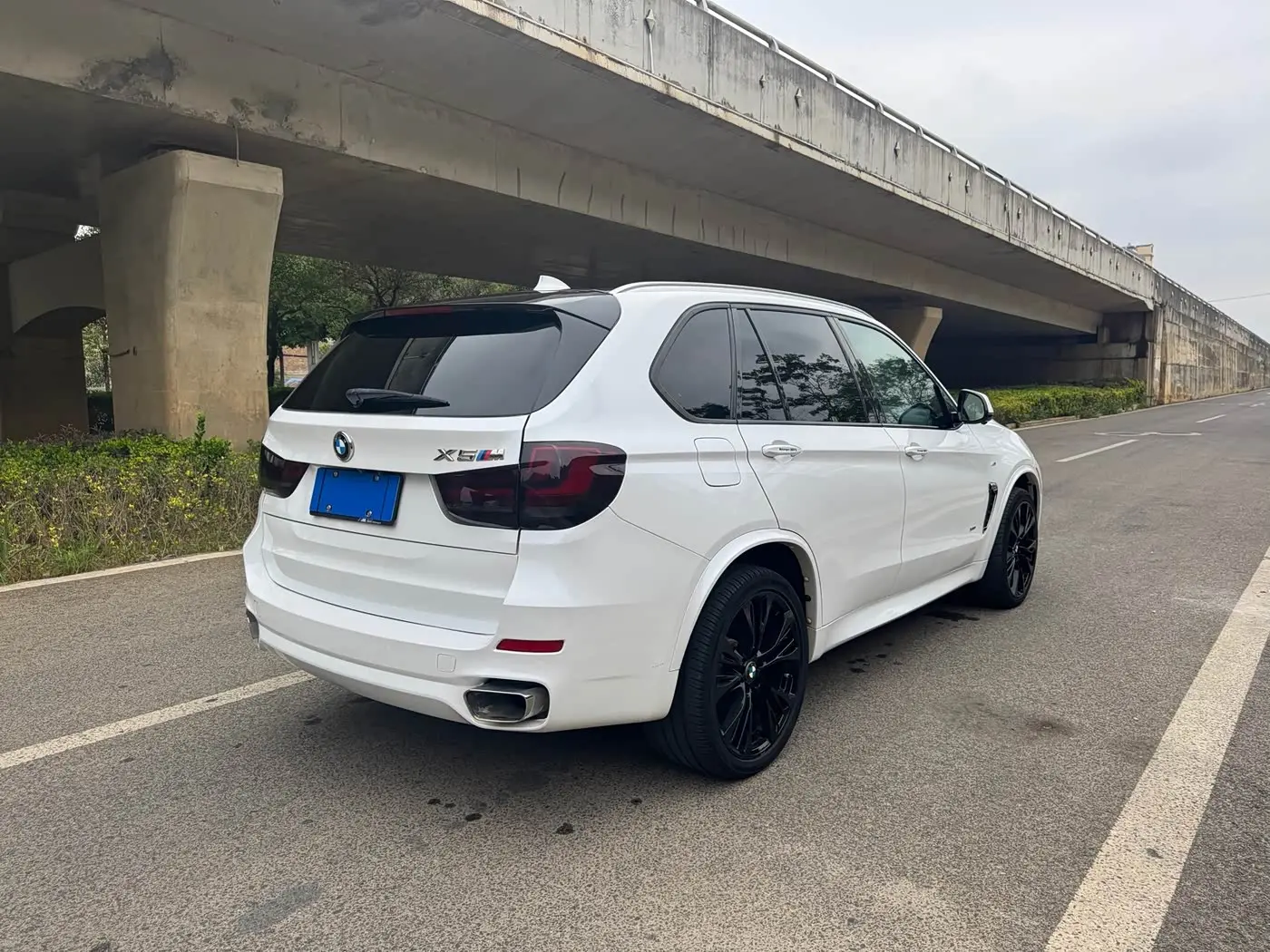 BMW X5 2015 — Фото 2/7