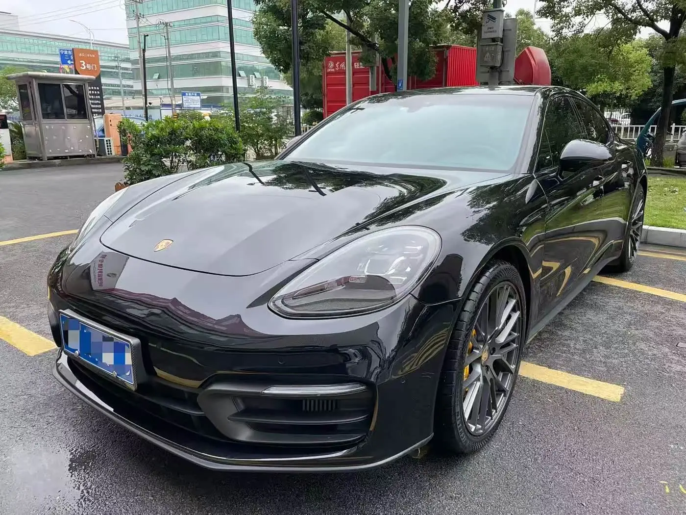Porsche Panamera 2022 — Photo 1/15