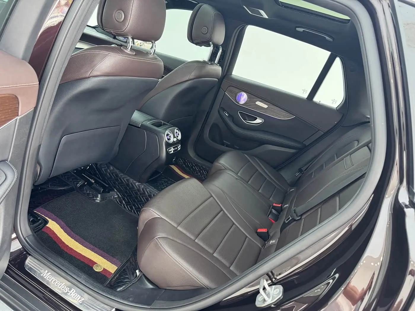 Mercedes-Benz GLC 2022 — Photo 3/9