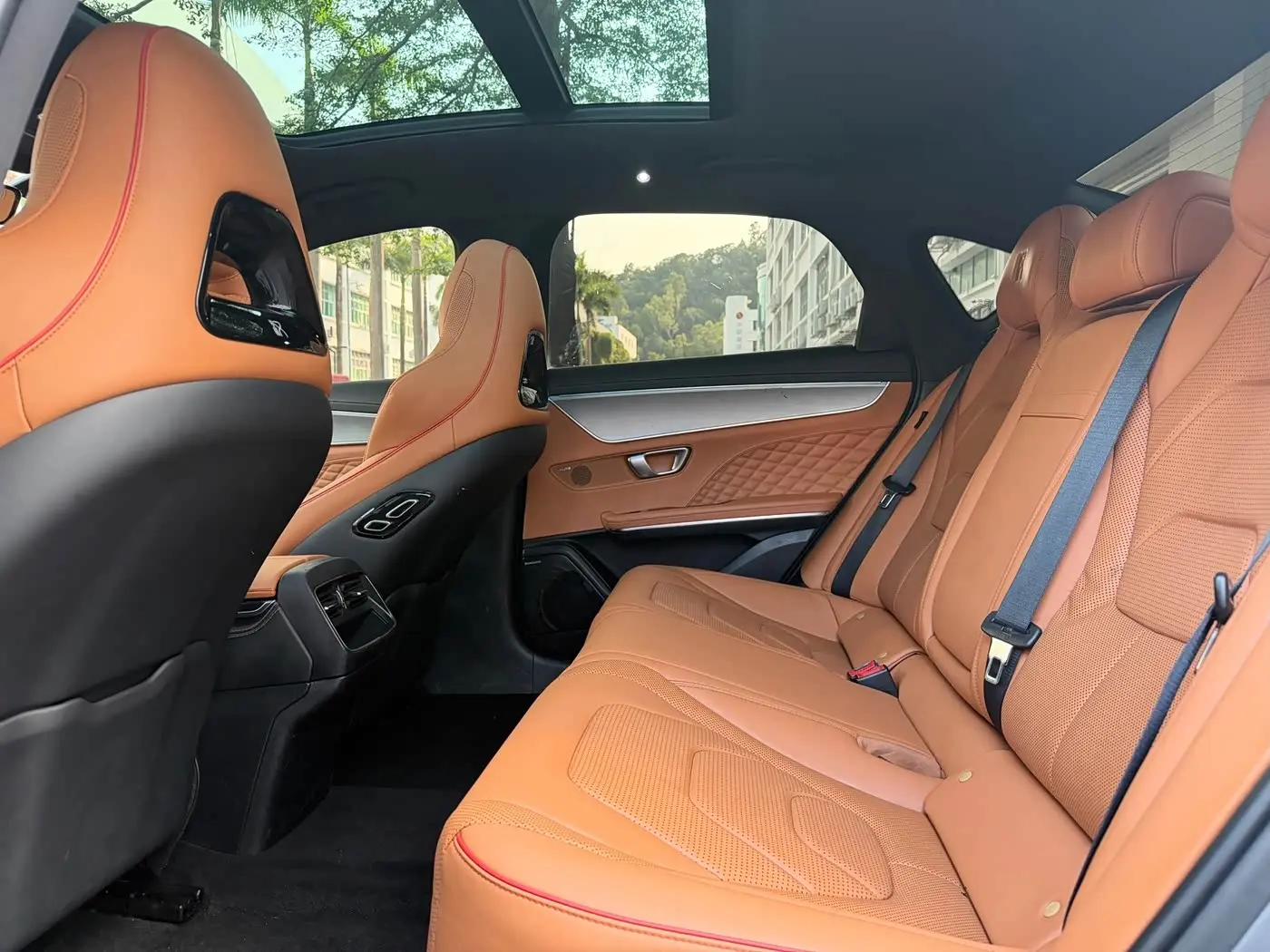 BYD Han 2023 — Photo 7/16