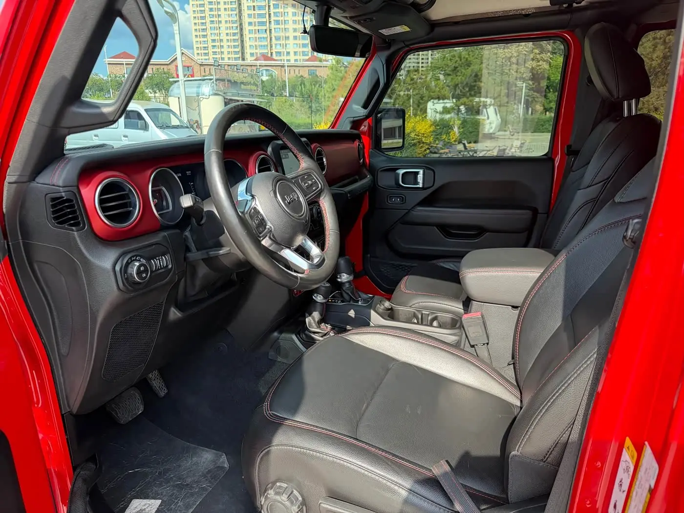 Jeep Wrangler 2019 — Фото 4/20