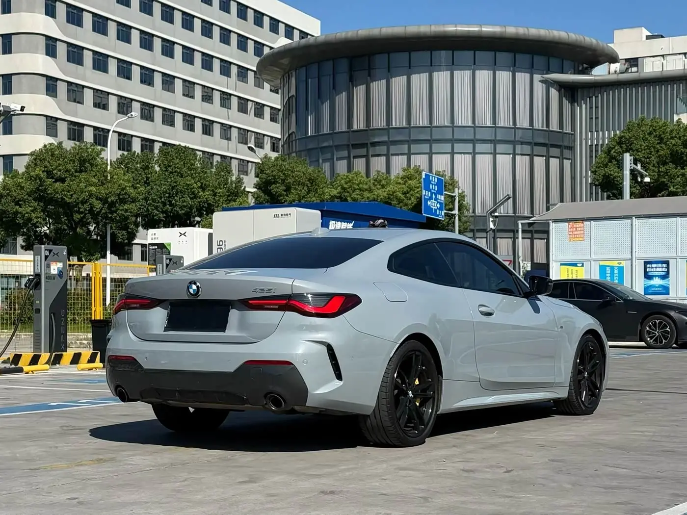 BMW 4 Series 2023 — Photo 7/9