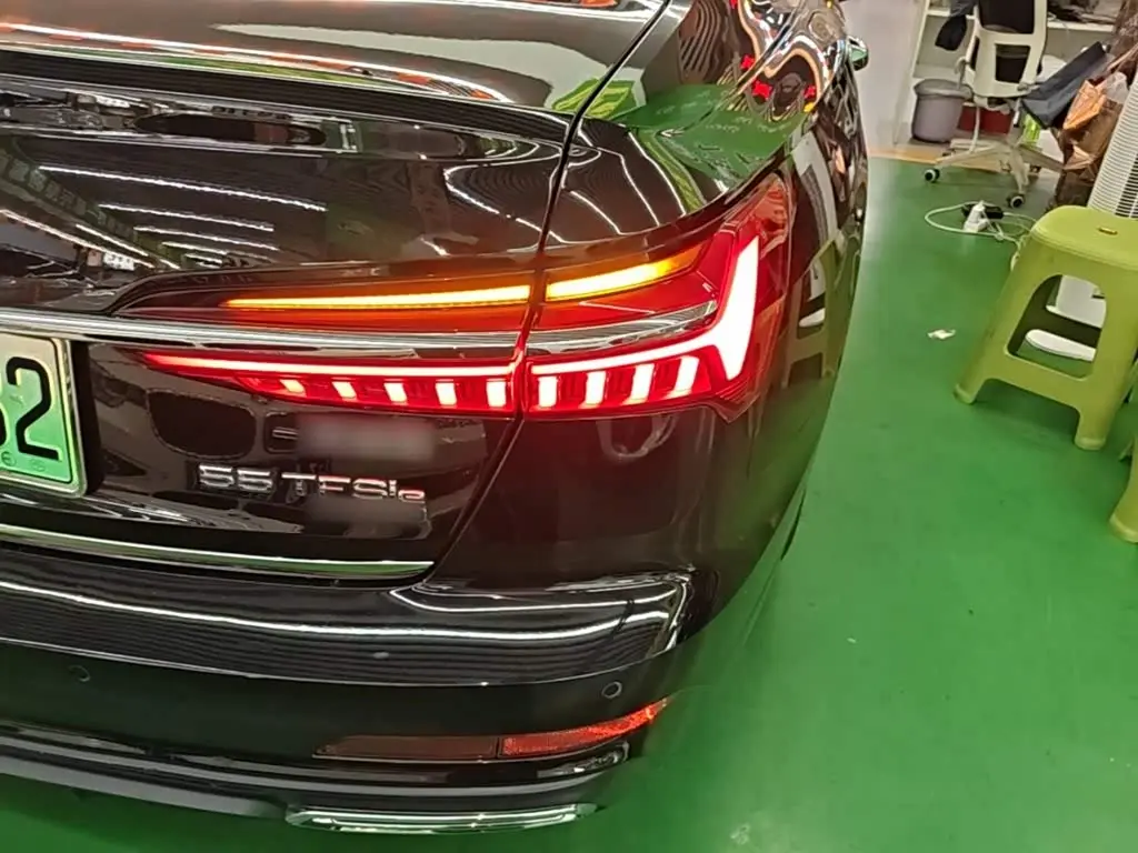 Audi A6L New Energy 2023 — Photo 8/20
