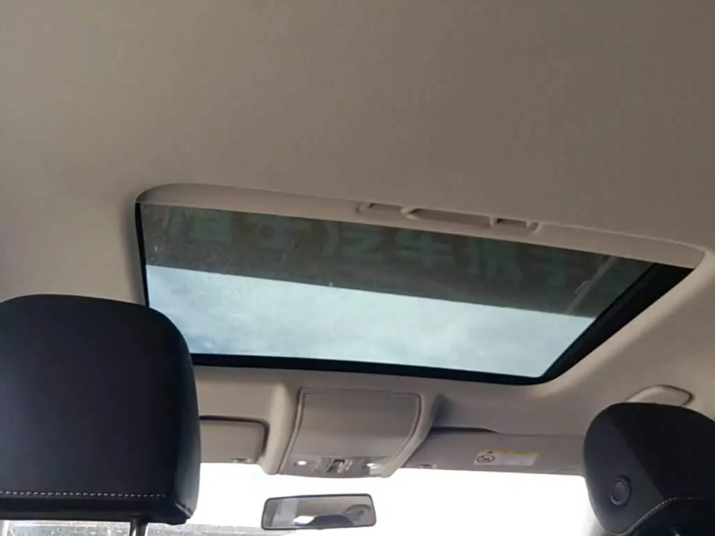 Volkswagen Passat 2023 — Photo 18/20